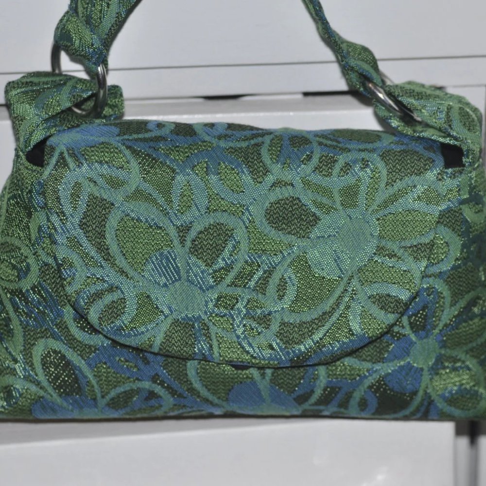Kim White Designer Handbag green and blue daisy print